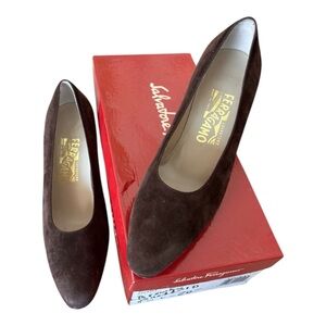 Salvatore Ferragamo Brown Suede Heels Like New Sz 8.5